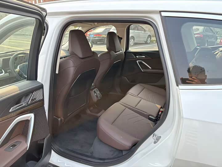 Фото 5 - BMW iX1