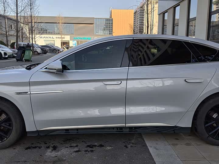 Фото 20 - BYD Han