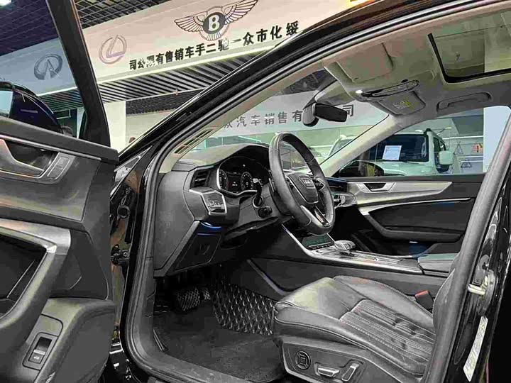 Фото 4 - Audi A6L