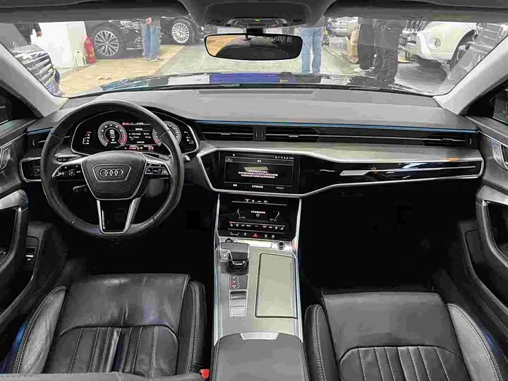 Фото 5 - Audi A6L