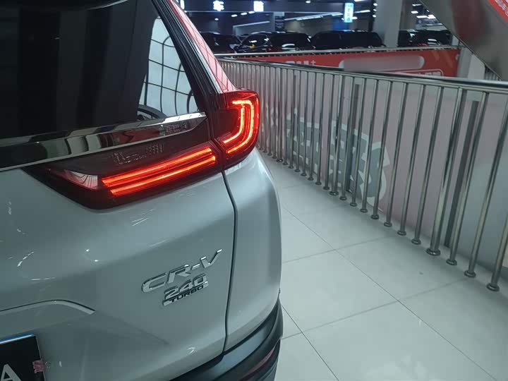 Фото 8 - Honda CR-V