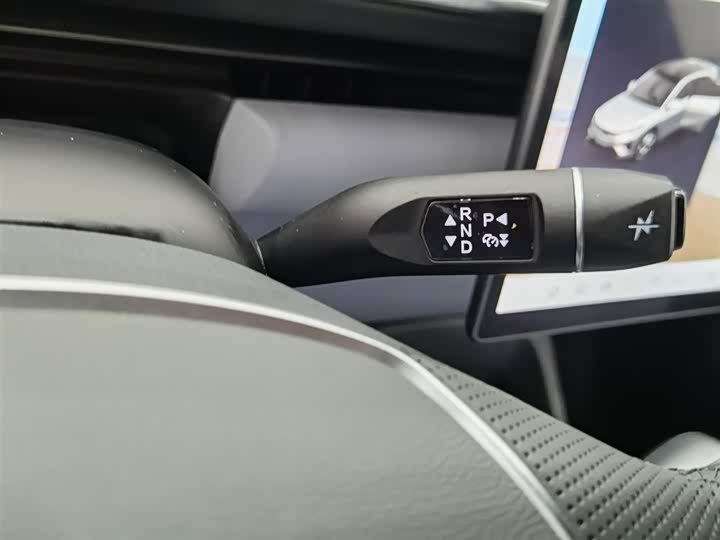 Фото 13 - BAIC Arcfox Alpha T5