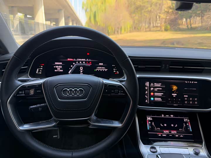 Фото 17 - Audi A7L
