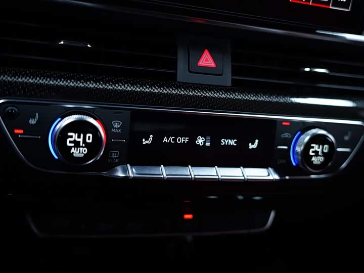 Фото 14 - Audi S4