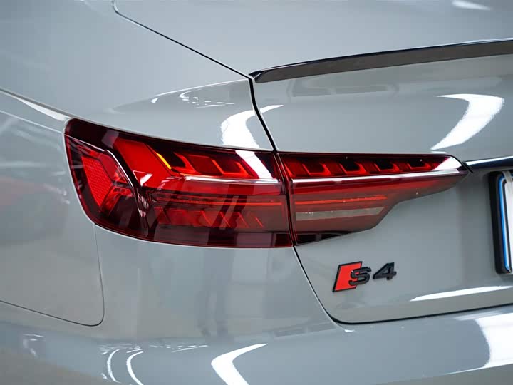 Фото 3 - Audi S4