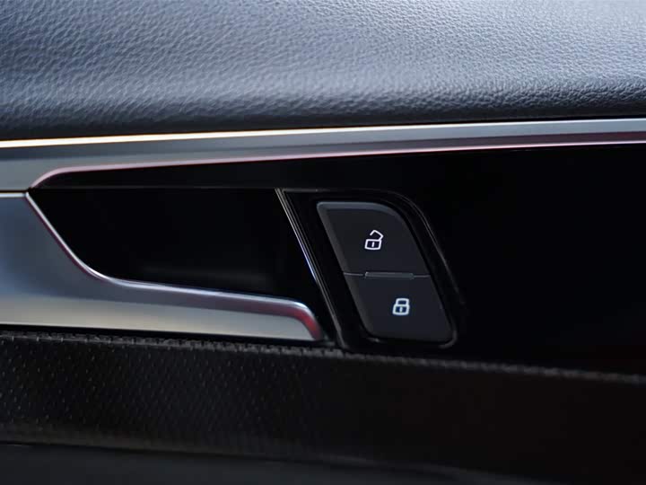 Фото 31 - Audi S4