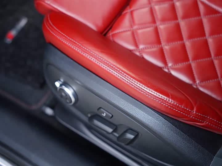 Фото 33 - Audi S4