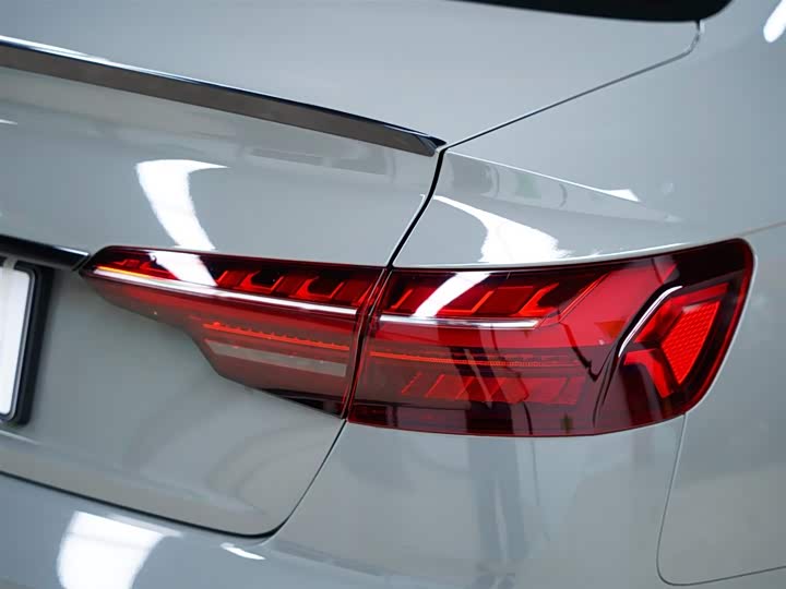 Фото 4 - Audi S4