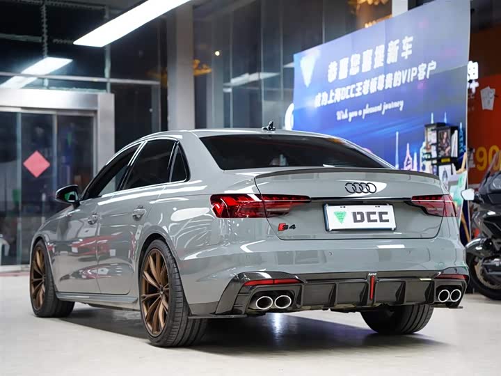 Фото 55 - Audi S4