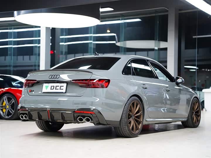 Фото 6 - Audi S4