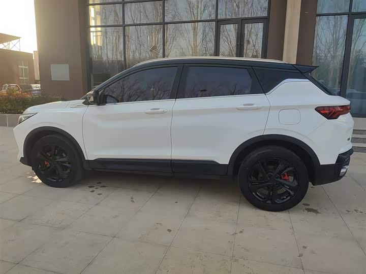 Фото 5 - Geely Coolray