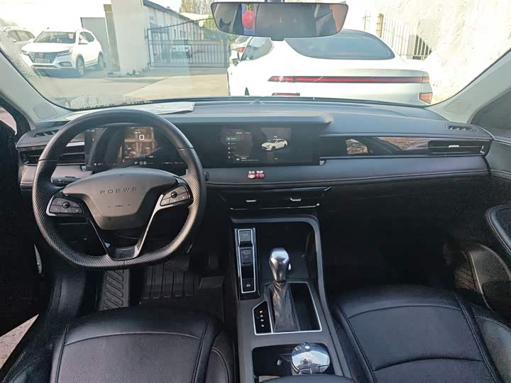 Фото 10 - Roewe i5