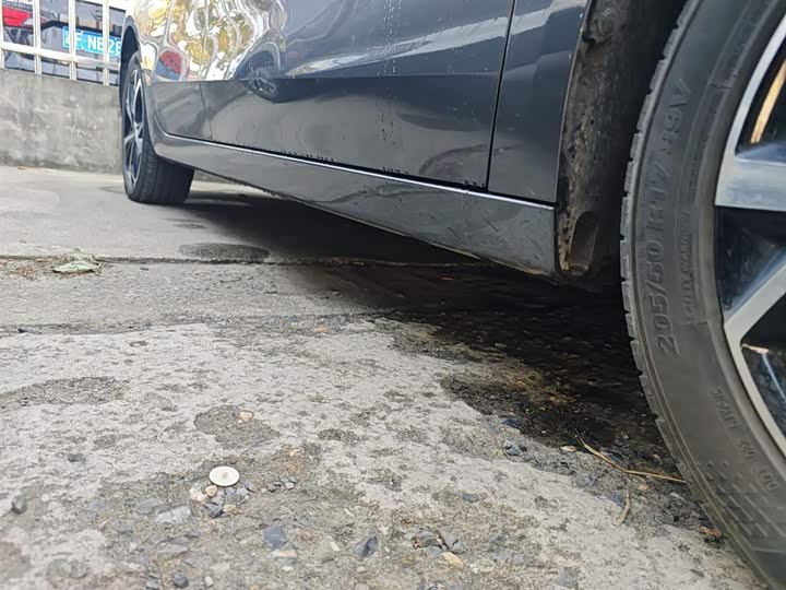 Фото 21 - Roewe i5