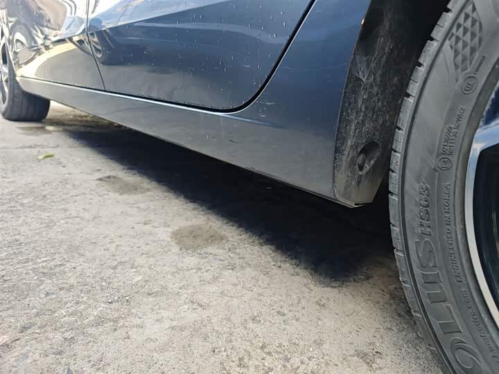 Фото 22 - Roewe i5