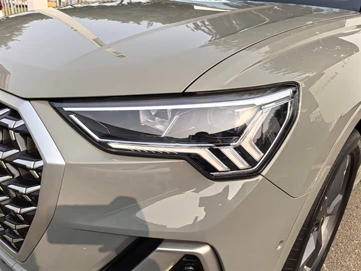 Фото 7 - Audi Q3