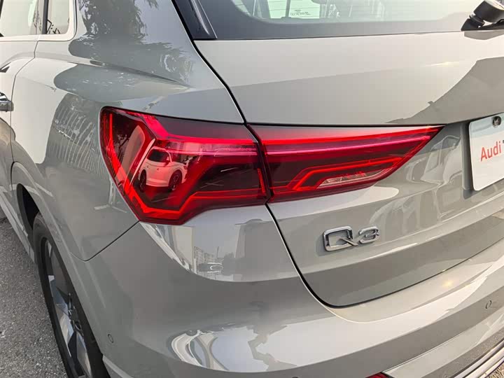 Фото 9 - Audi Q3