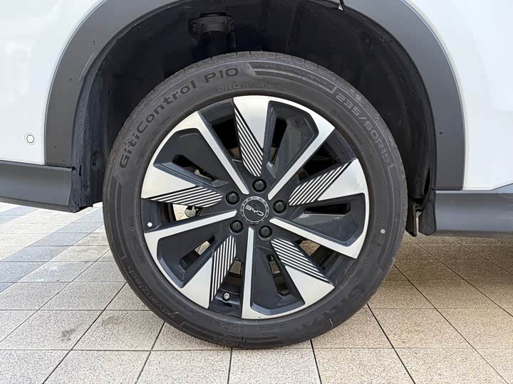 Фото 12 - BYD Song Plus Hybrid/EV