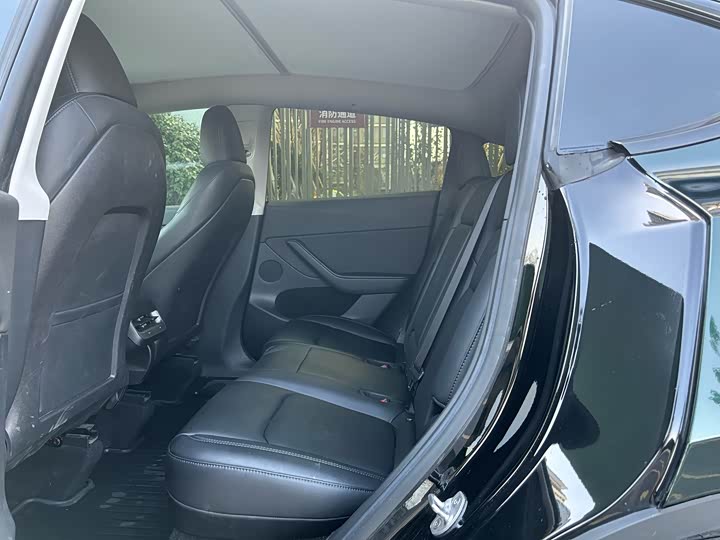 Фото 8 - Tesla Model Y