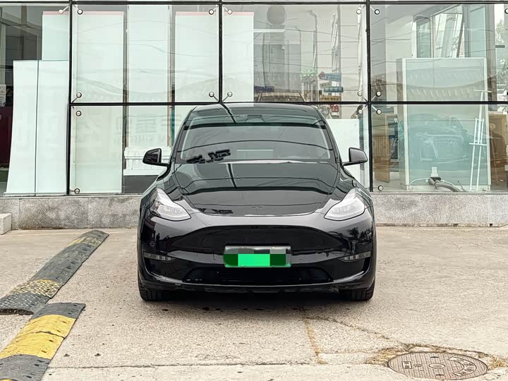 Фото 2 - Tesla Model Y