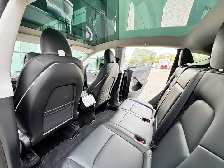 Фото 6 - Tesla Model Y