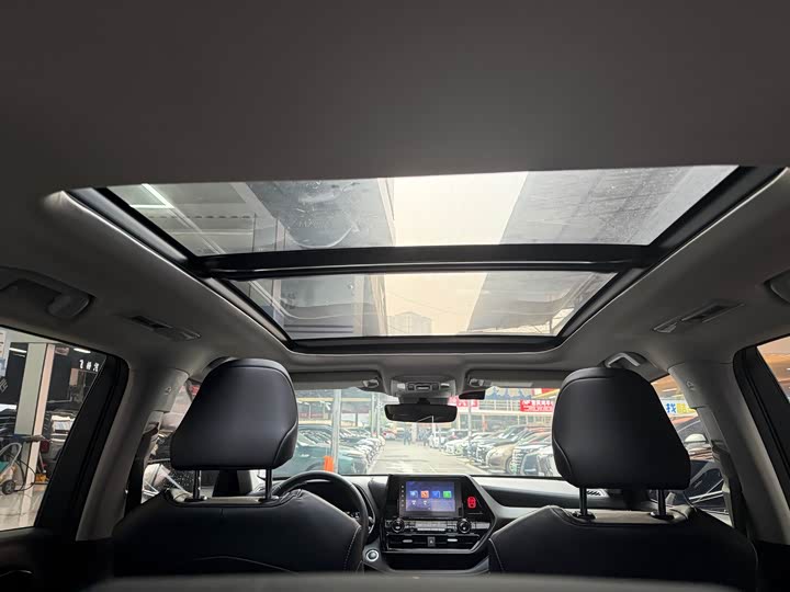 Фото 16 - Toyota Highlander