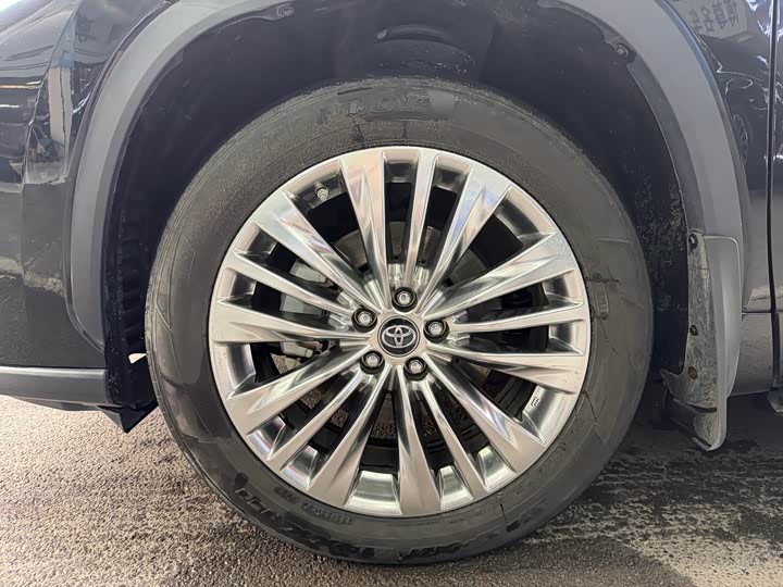 Фото 5 - Toyota Highlander