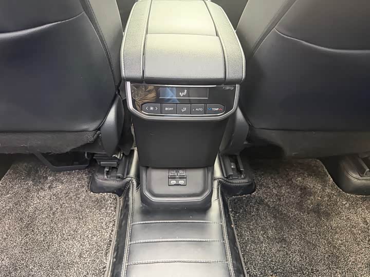 Фото 9 - Toyota Highlander