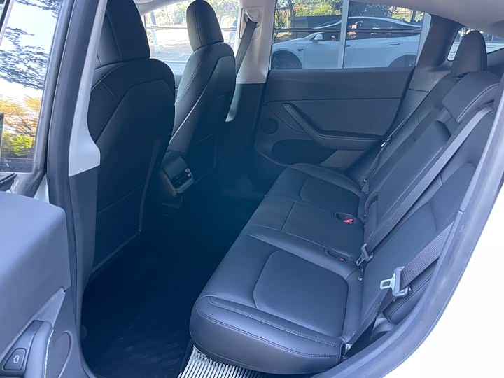 Фото 8 - Tesla Model Y