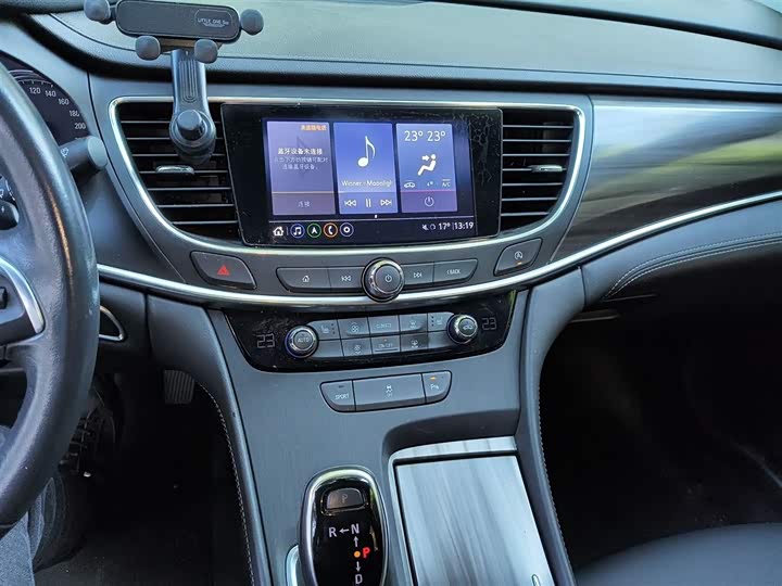 Фото 6 - Buick LaCrosse