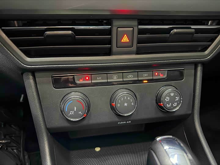 Фото 12 - Volkswagen Lavida