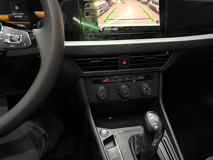 Фото 13 - Volkswagen Lavida