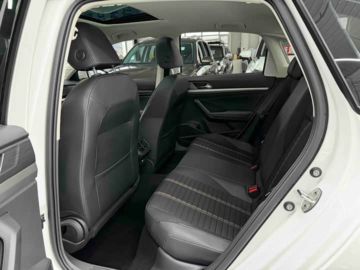 Фото 15 - Volkswagen Lavida