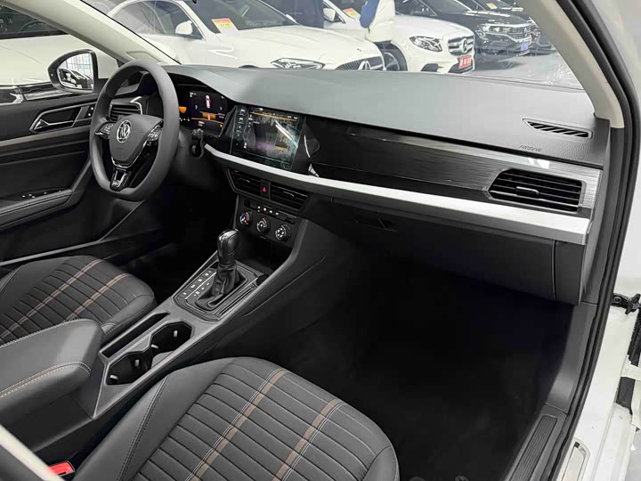 Фото 18 - Volkswagen Lavida