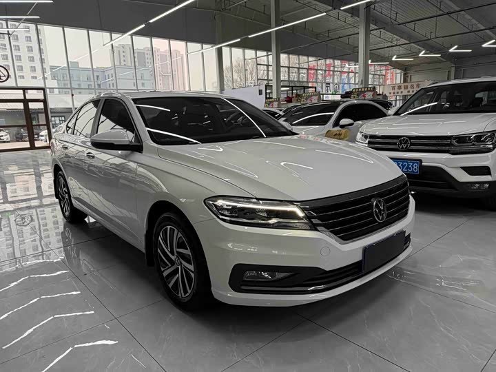 Фото 3 - Volkswagen Lavida