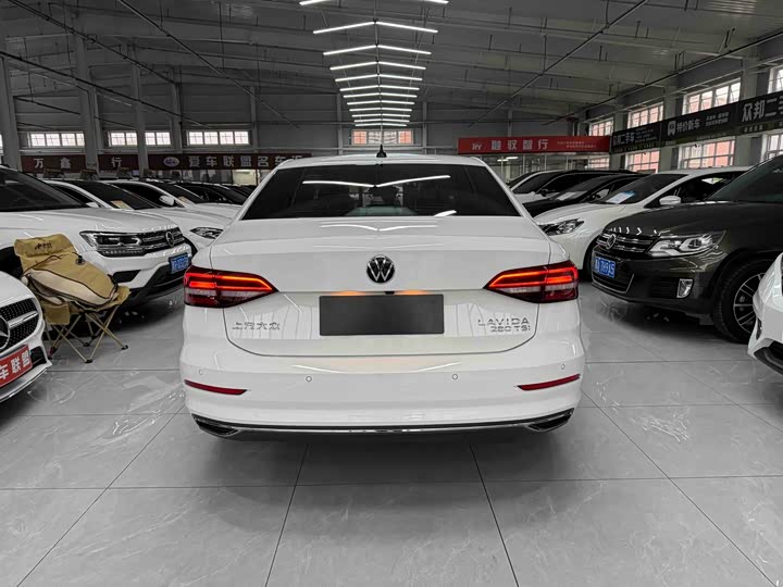 Фото 5 - Volkswagen Lavida