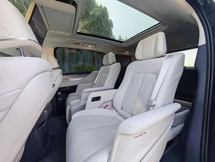 Фото 17 - Buick GL8 Hybrid