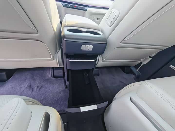 Фото 32 - Buick GL8 Hybrid