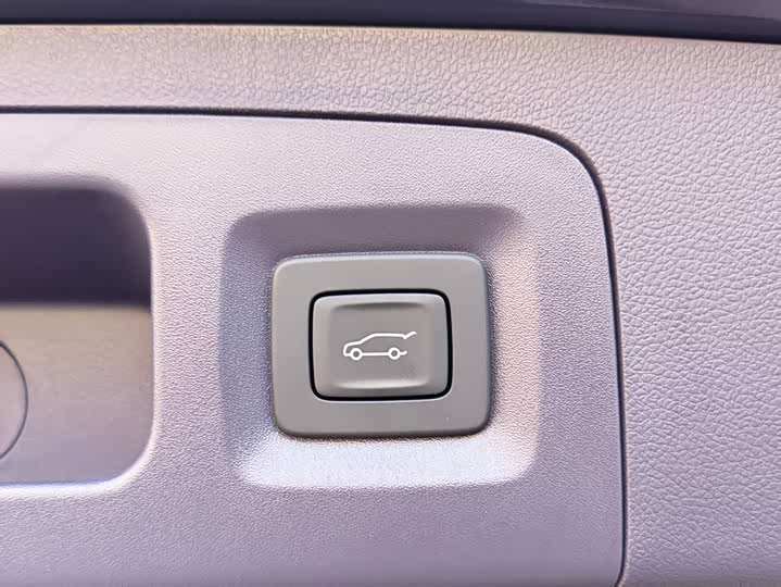 Фото 37 - Buick GL8 Hybrid