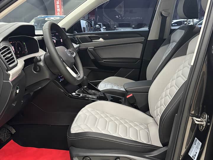 Фото 9 - Volkswagen Tayron