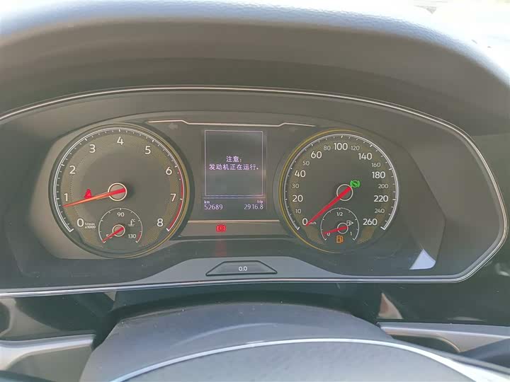 Фото 12 - Volkswagen Passat