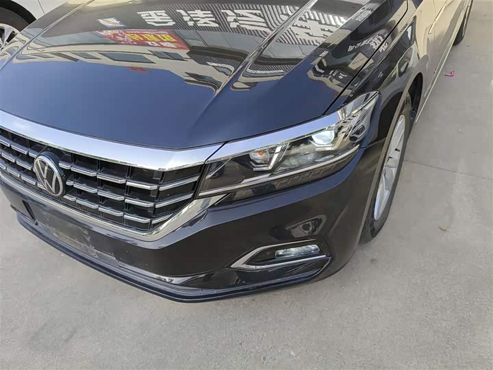 Фото 24 - Volkswagen Passat