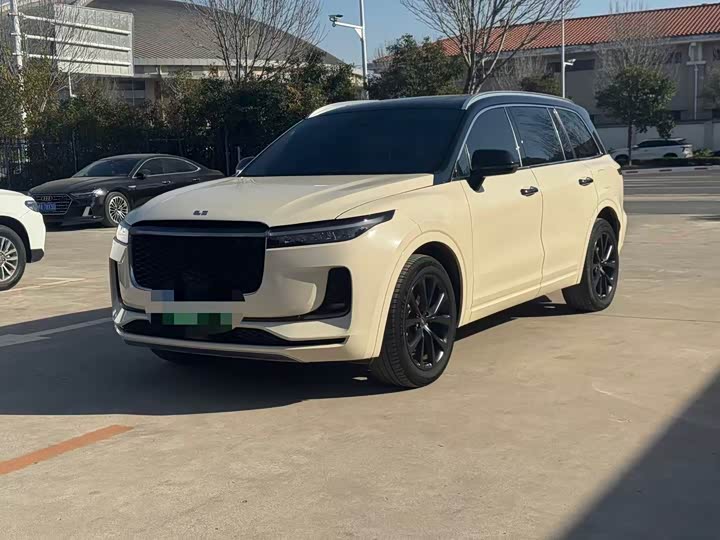 Фото 1 - LiXiang One