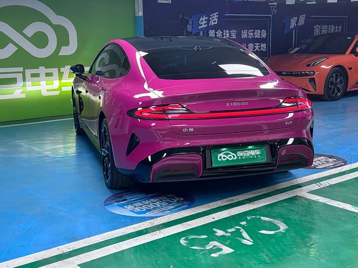 Фото 22 - Xiaomi SU7