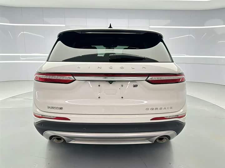 Photo 9 - Lincoln Corsair