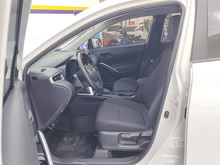 Фото 9 - Toyota Corolla Cross