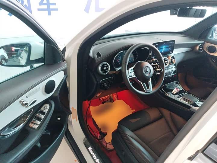 Фото 16 - Mercedes-Benz GLC-Class