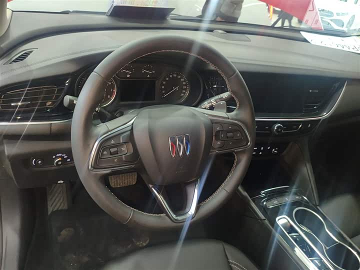 Фото 11 - Buick Regal