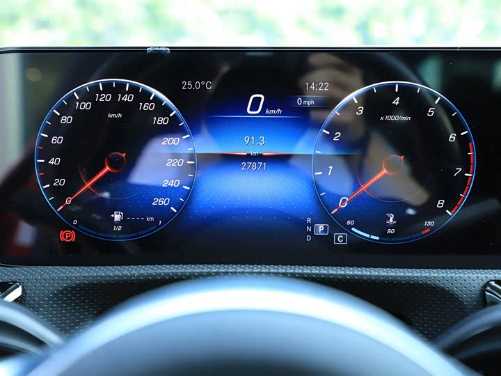 Фото 27 - Mercedes-Benz CLA-Class