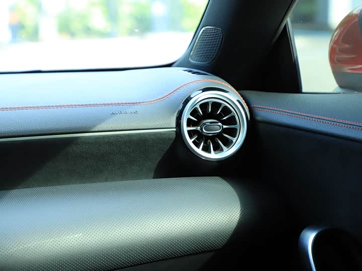 Фото 8 - Mercedes-Benz CLA-Class