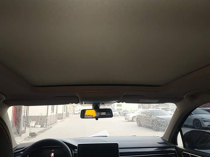 Фото 18 - Volkswagen Tiguan L Pro